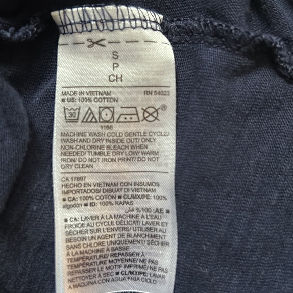 Old Navy casual top - Picture 4 of 4